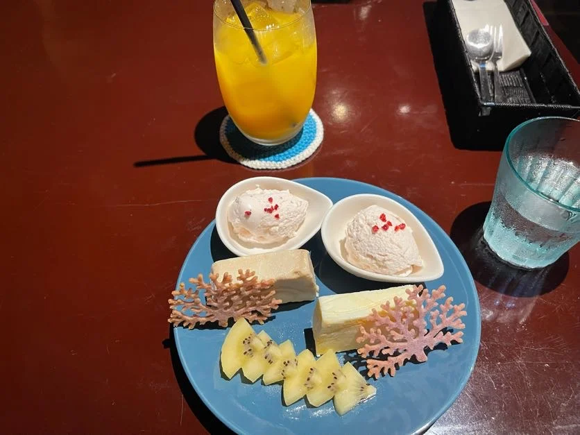チーズテリーヌとジュース