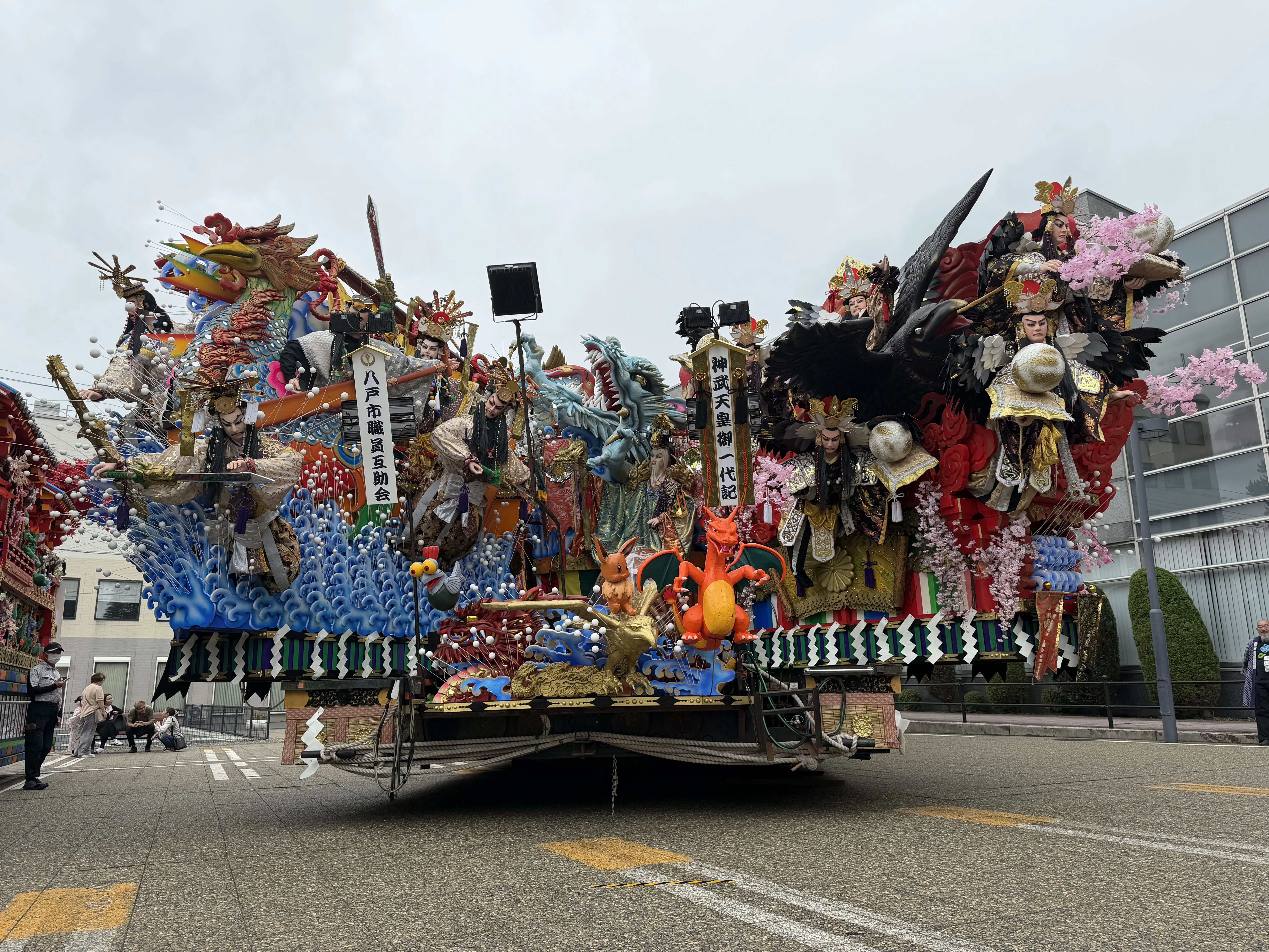八戸三社大祭の山車